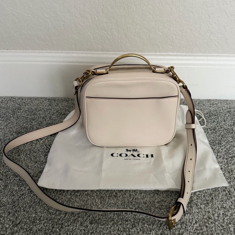 Coach Cream Leather Crossbody Camera Bag with Gold Hardware - Picture 2 of 4